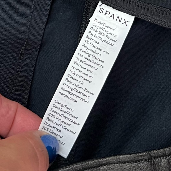 NWT Spanx Leather Like Faux Leather Ankle Pants in Luxe Black - Picture 6 of 7